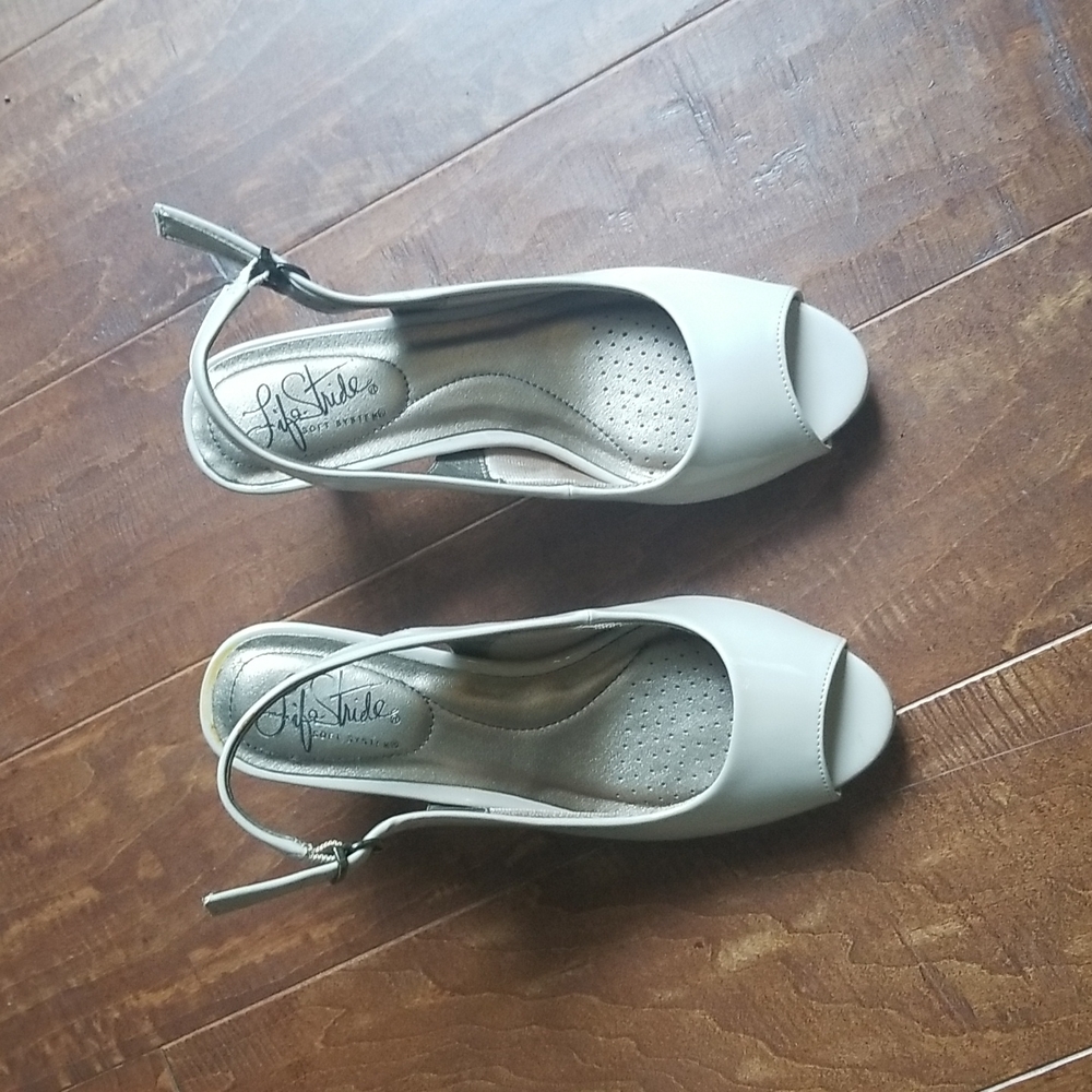 Peep toe sling back flesh colored heels